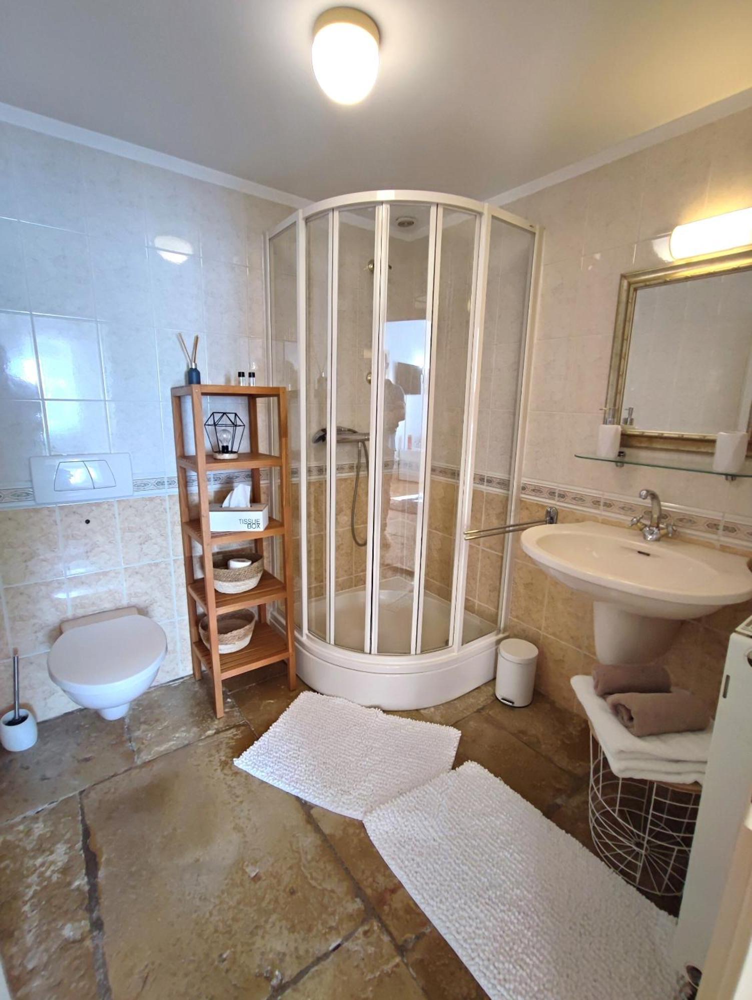 La Dominotte Bed & Breakfast Demigny Room photo